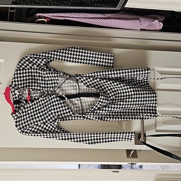 Hounds Tooth Print Dress - Picture 5 of 5
